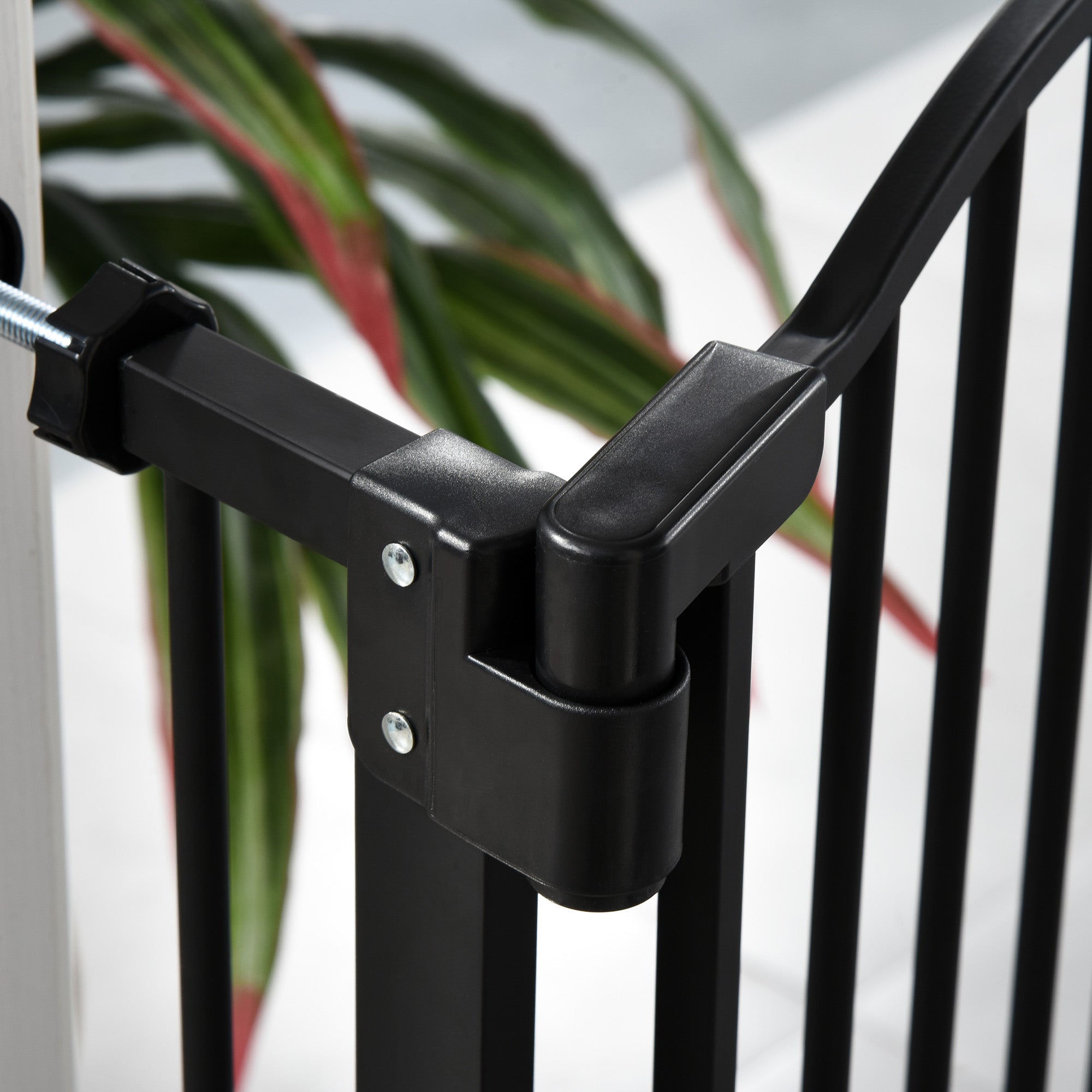 SDB 74-84cm Adjustable Metal Pet Gate Safety Barrier w/ Auto-Close Door Black