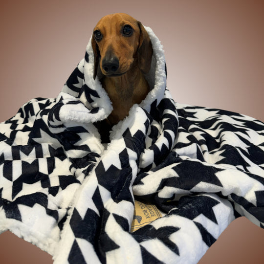 Supersize Dachshund Blanket - Houndstooth